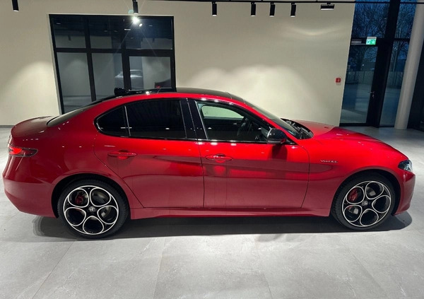 Alfa Romeo Giulia cena 239900 przebieg: 1, rok produkcji 2023 z Gryfów Śląski małe 191